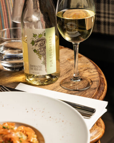 Vin blanc restaurant Murmure Fracassant